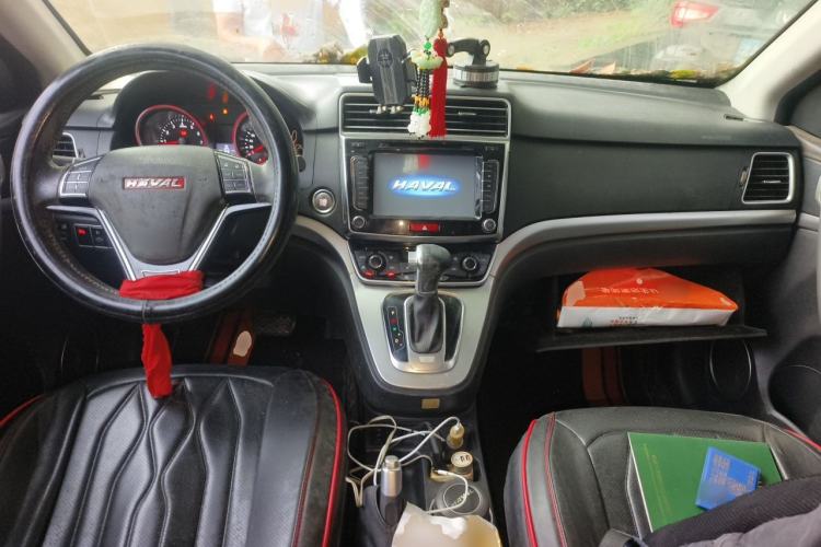 Used Haval H6 2015 Sport Edition 1.5T Automatic Two-Wheel Drive Luxury Model Center Console