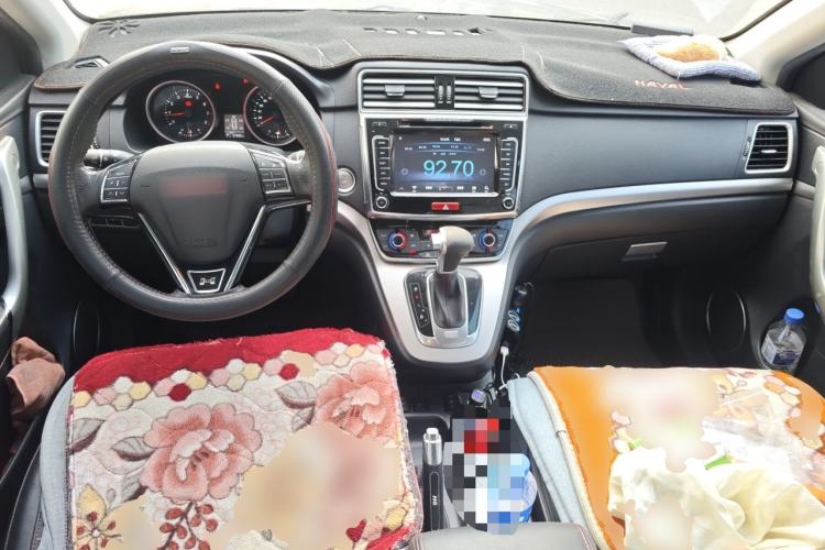 Used Haval H6 2015 Sport Edition 1.5T Automatic Two-Wheel Drive Luxury Model Center Console