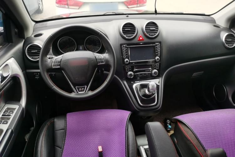 Used Haval H6 2015 Upgraded Model 1.5T Manual Two-Wheel Drive Elite Version Center Console