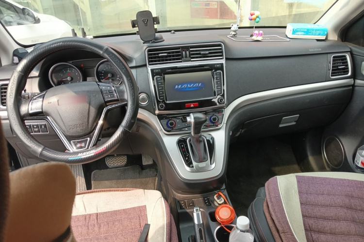 Used Haval H6 2015 Sport Edition 1.5T Automatic Two-Wheel Drive Luxury Model Center Console