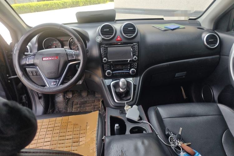 Used Haval H6 2015 Upgraded Model 1.5T Manual Two-Wheel Drive Elite Version Center Console