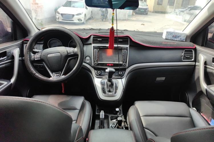 Used Haval H6 2015 Sport Edition 1.5T Automatic Two-Wheel Drive Luxury Model Center Console