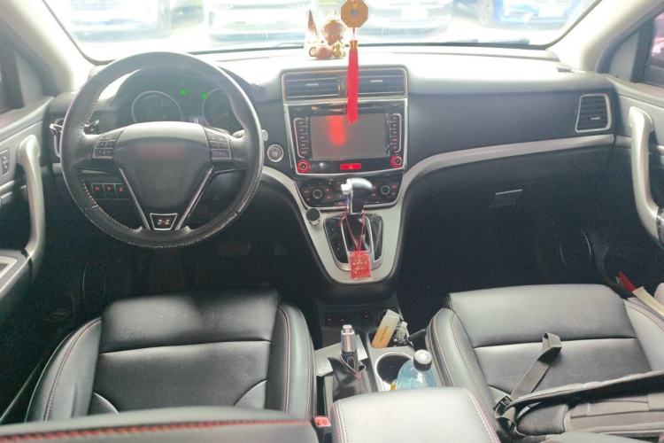 Used Haval H6 2015 Sport Edition 1.5T Automatic Two-Wheel Drive Luxury Model Center Console