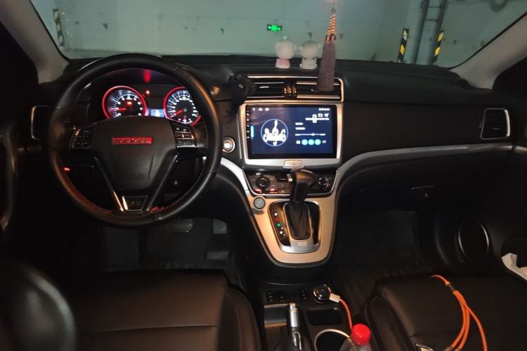 Used Haval H6 2015 Sport Edition 1.5T Automatic Two-Wheel Drive Luxury Model Center Console