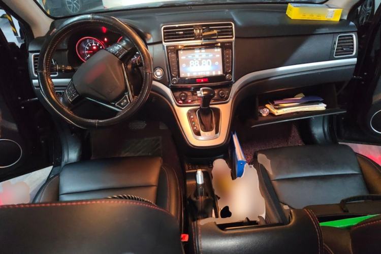 Used Haval H6 2015 Sport Edition 1.5T Automatic Two-Wheel Drive Luxury Model Center Console