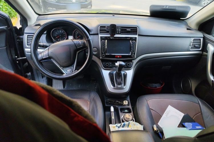 Used Haval H6 2015 Sport Edition 1.5T Automatic Two-Wheel Drive Luxury Model Center Console
