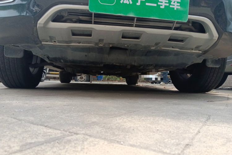 Used Haval H6 2015 Upgraded Model 1.5T Manual Two-Wheel Drive Elite Version Chassis Front
