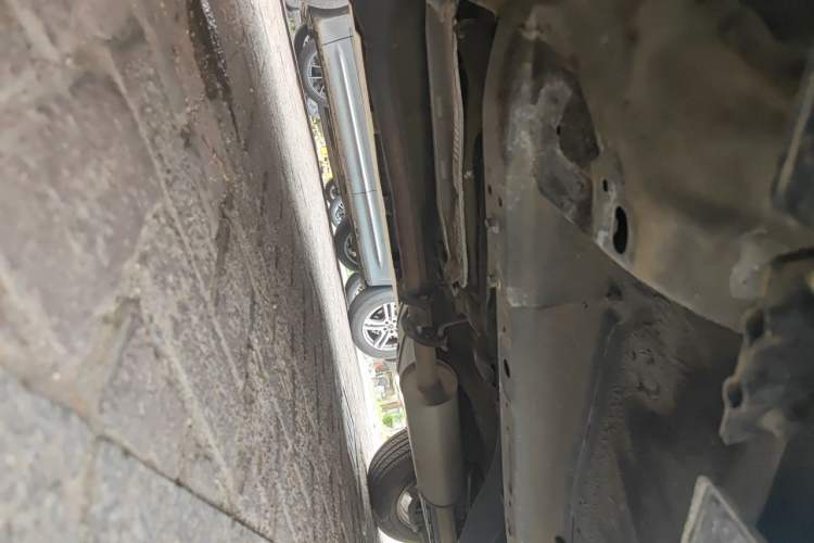 Used Haval H6 2015 Upgraded Model 1.5T Manual Two-Wheel Drive Elite Version Chassis Front Left