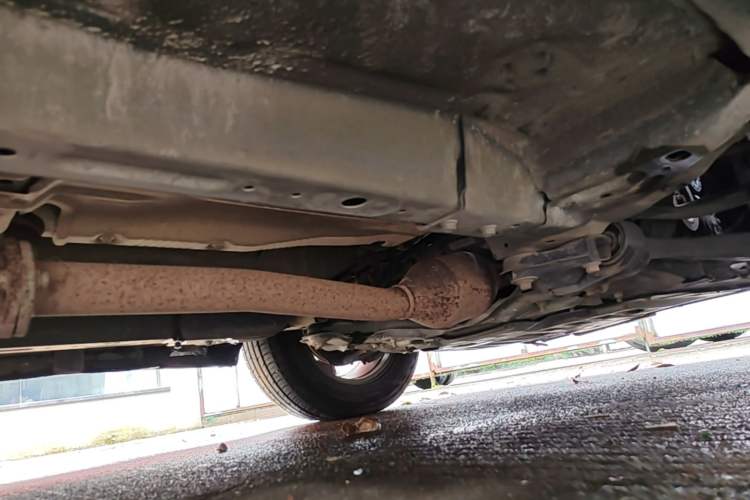 Used Haval H6 2015 Sport Edition 1.5T Manual Two-Wheel Drive Elite Model Chassis Front Right