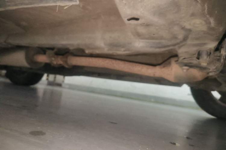 Used Haval H6 2015 Upgraded Model 1.5T Manual Two-Wheel Drive Elite Version Chassis Front Right