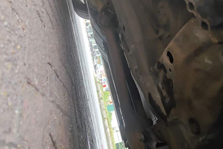 Used Haval H6 2015 Upgraded Model 1.5T Manual Two-Wheel Drive Elite Version Chassis Front Right