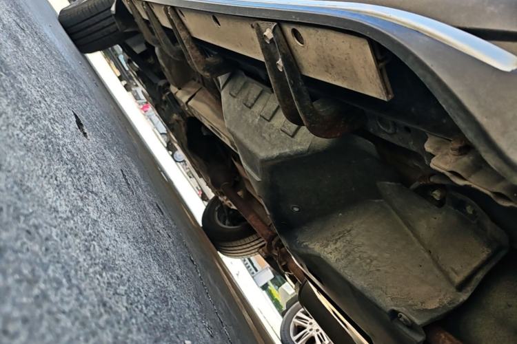 Used Haval H6 2015 Sport Edition 1.5T Automatic Two-Wheel Drive Luxury Model Chassis Rear Left
