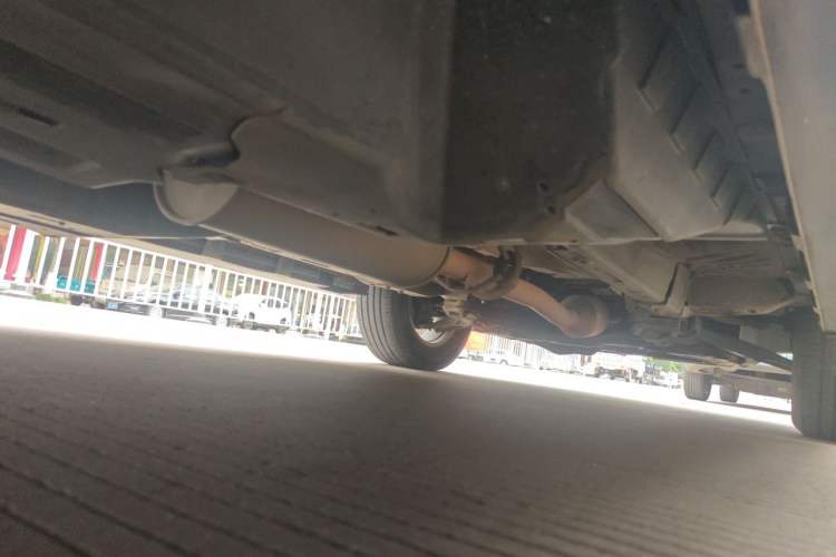Used Haval H6 2015 Upgraded Model 1.5T Manual Two-Wheel Drive Elite Version Chassis Rear Right