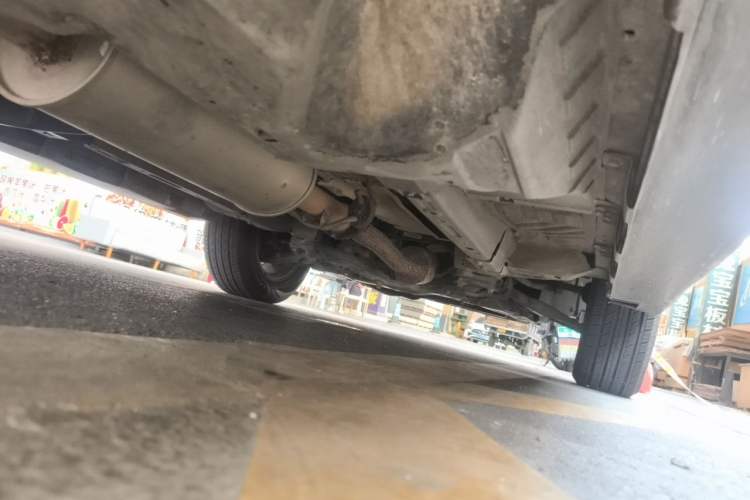 Used Haval H6 2015 Upgraded Model 1.5T Manual Two-Wheel Drive Elite Version Chassis Rear Right