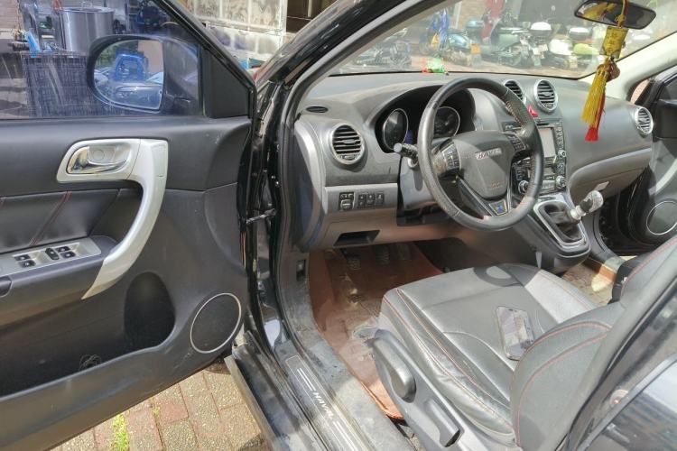 Used Haval H6 2015 Upgraded Model 1.5T Manual Two-Wheel Drive Elite Version Driver Seat