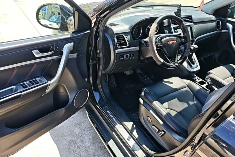 Used Haval H6 2015 Sport Edition 1.5T Automatic Two-Wheel Drive Luxury Model Driver Seat