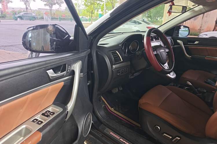 Used Haval H6 2015 Sport Edition 1.5T Automatic Two-Wheel Drive Luxury Model Driver Seat