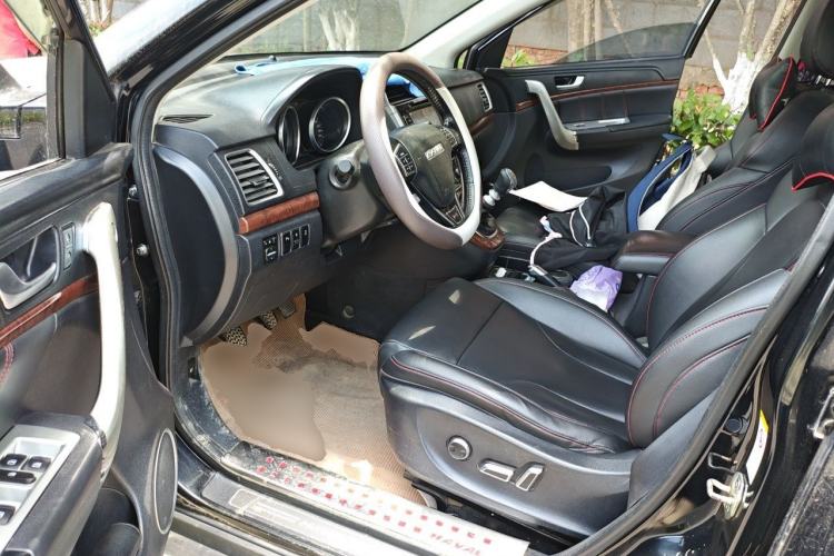 Used Haval H6 2015 Revised Version Sport Edition 1.5T Manual Transmission Two-Wheel Drive Elite Grade Driver Seat