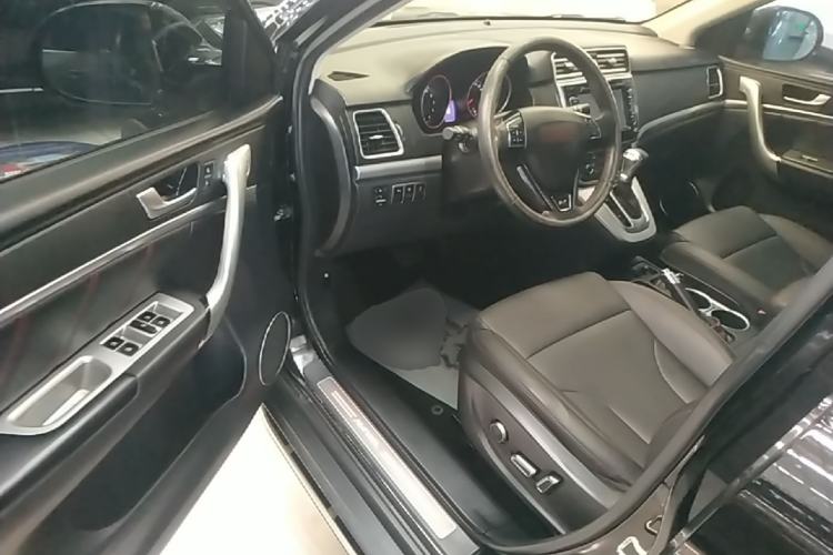 Used Haval H6 2015 Sport Edition 1.5T Automatic Two-Wheel Drive Luxury Model Driver Seat