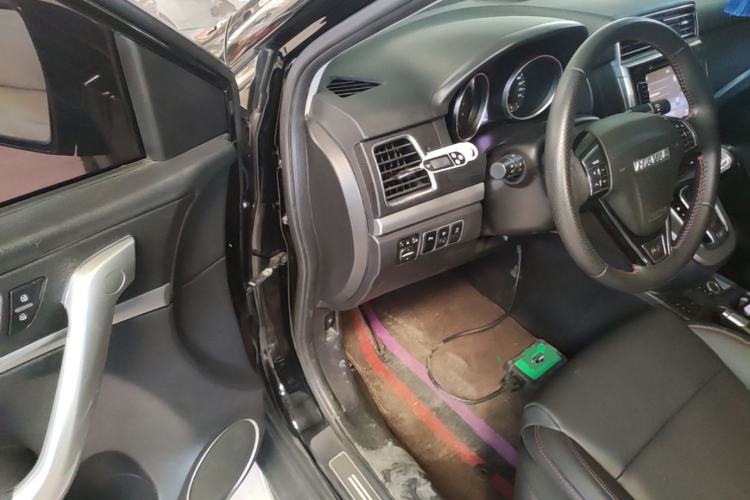 Used Haval H6 2015 Sport Edition 1.5T Automatic Two-Wheel Drive Luxury Model Driver Seat