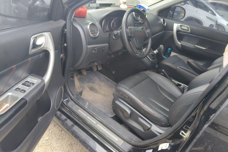 Used Haval H6 2015 Upgraded Model 1.5T Manual Two-Wheel Drive Elite Version Driver Seat