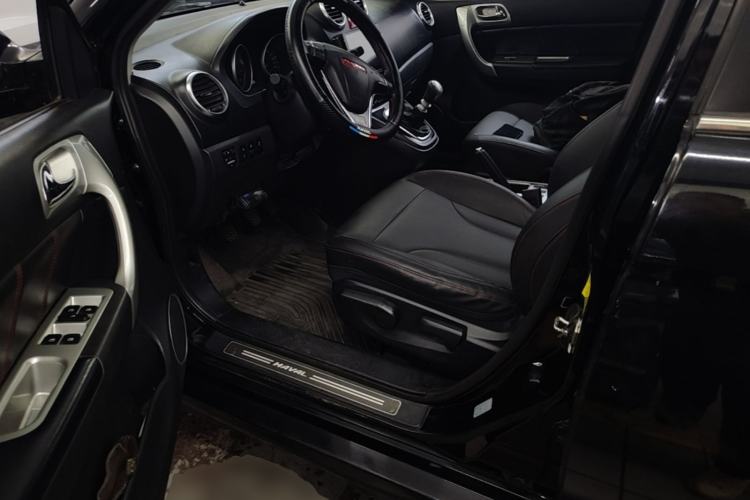 Used Haval H6 2015 Upgraded Model 1.5T Manual Two-Wheel Drive Elite Version Driver Seat