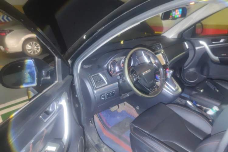 Used Haval H6 2015 Sport Edition 1.5T Automatic Two-Wheel Drive Luxury Model Driver Seat