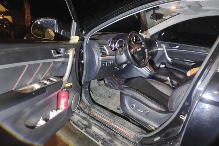 Used Haval H6 2015 Sport Edition 1.5T Automatic Two-Wheel Drive Luxury Model Driver Seat