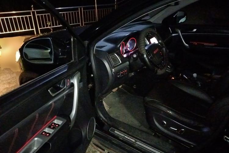 Used Haval H6 2015 Sport Edition 1.5T Automatic Two-Wheel Drive Luxury Model Driver Seat