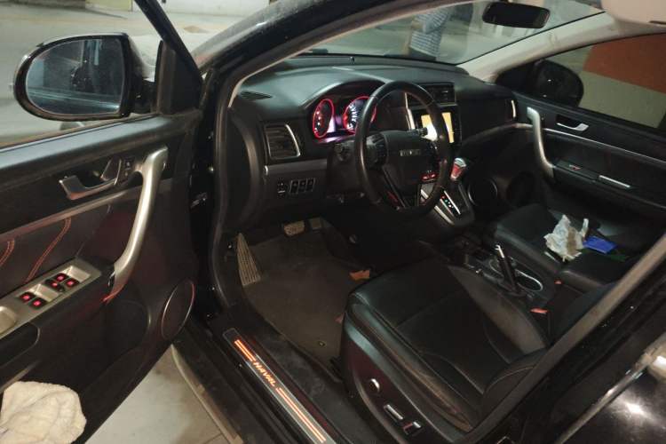 Used Haval H6 2015 Sport Edition 1.5T Automatic Two-Wheel Drive Luxury Model Driver Seat