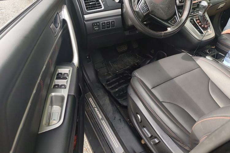 Used Haval H6 2015 Sport Edition 1.5T Automatic Two-Wheel Drive Luxury Model Driver Seat