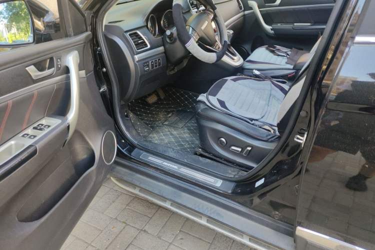 Used Haval H6 2015 Sport Edition 1.5T Automatic Two-Wheel Drive Luxury Model Driver Seat