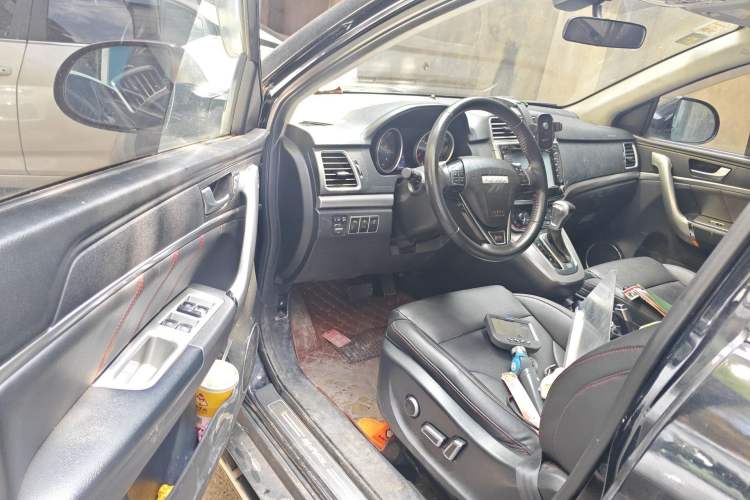 Used Haval H6 2015 Sport Edition 1.5T Automatic Two-Wheel Drive Luxury Model Driver Seat