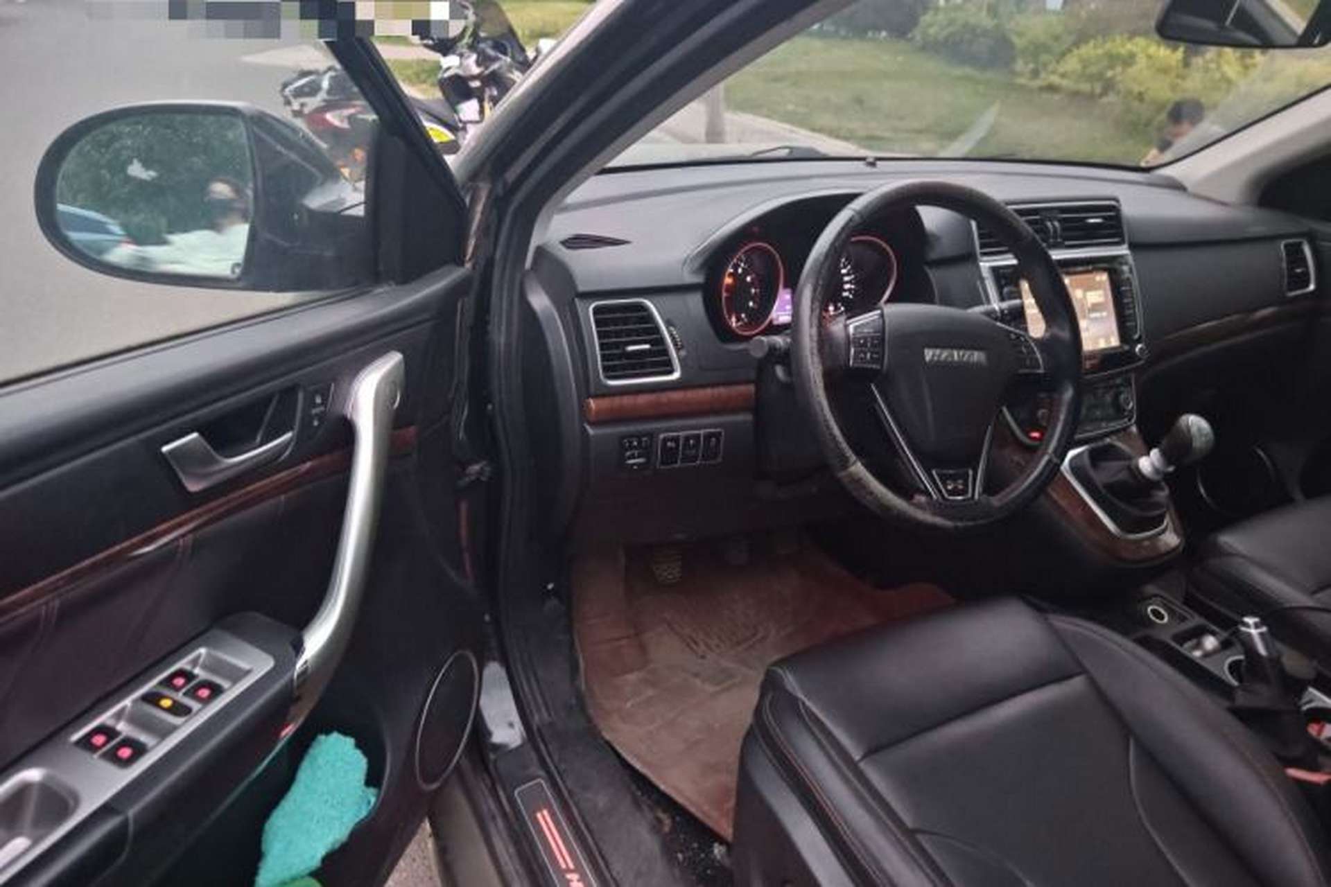 Used Haval H6 2015 Revised Version Sport Edition 1.5T Manual Transmission Two-Wheel Drive Elite Grade Driver Seat