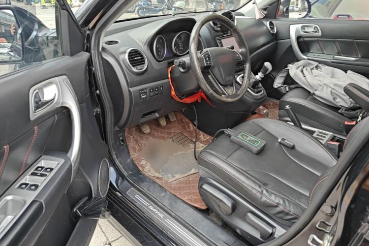 Used Haval H6 2015 Upgraded Model 1.5T Manual Two-Wheel Drive Elite Version Driver Seat