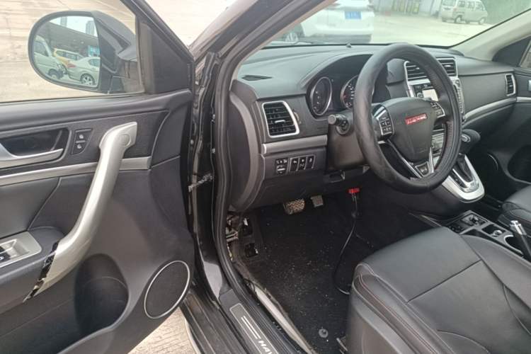 Used Haval H6 2015 Sport Edition 1.5T Automatic Two-Wheel Drive Luxury Model Driver Seat