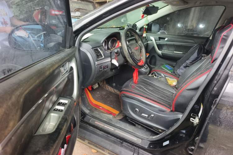 Used Haval H6 2015 Sport Edition 1.5T Automatic Two-Wheel Drive Luxury Model Driver Seat