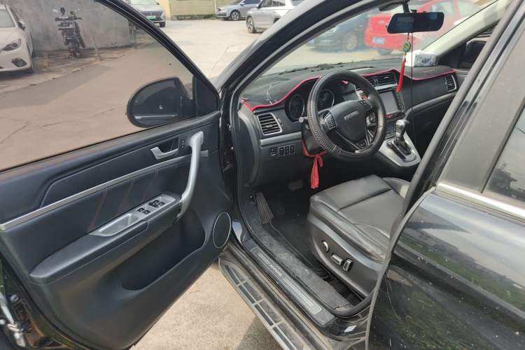 Used Haval H6 2015 Sport Edition 1.5T Automatic Two-Wheel Drive Luxury Model Driver Seat