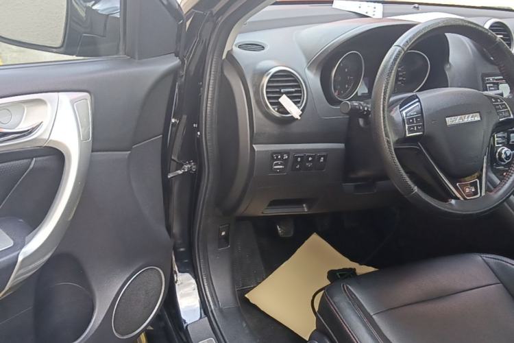 Used Haval H6 2015 Upgraded Model 1.5T Manual Two-Wheel Drive Elite Version Driver Seat