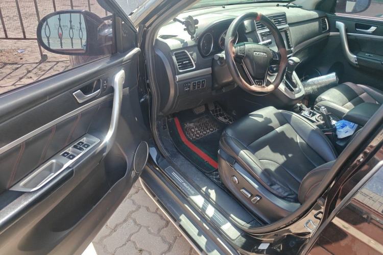 Used Haval H6 2015 Sport Edition 1.5T Automatic Two-Wheel Drive Luxury Model Driver Seat
