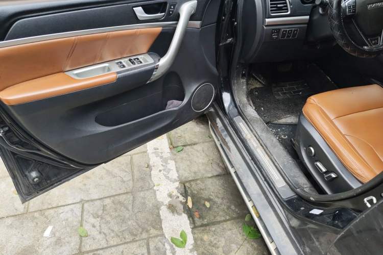 Used Haval H6 2015 Sport Edition 1.5T Automatic Two-Wheel Drive Luxury Model Driver Seat