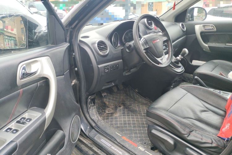 Used Haval H6 2015 Upgraded Model 1.5T Manual Two-Wheel Drive Elite Version Driver Seat
