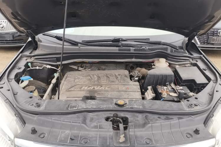 Used Haval H6 2015 Sport Edition 1.5T Automatic Two-Wheel Drive Luxury Model Engine Bay