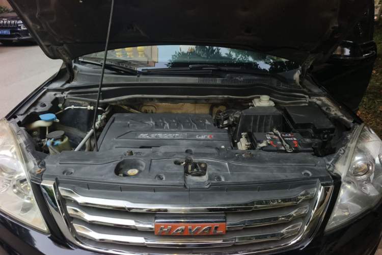 Used Haval H6 2015 Upgraded Model 1.5T Manual Two-Wheel Drive Elite Version Engine Bay