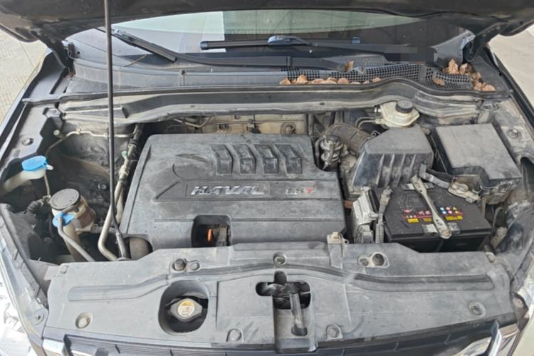 Used Haval H6 2015 Upgraded Model 1.5T Manual Two-Wheel Drive Elite Version Engine Bay