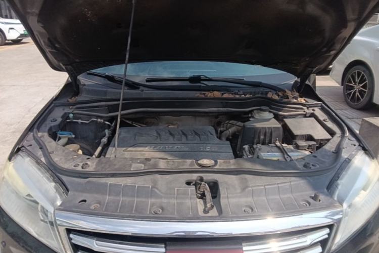 Used Haval H6 2015 Revised Version Sport Edition 1.5T Manual Transmission Two-Wheel Drive Elite Grade Engine Bay