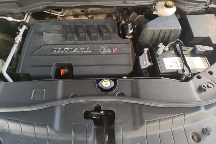 Used Haval H6 2015 Sport Edition 1.5T Automatic Two-Wheel Drive Luxury Model Engine Bay