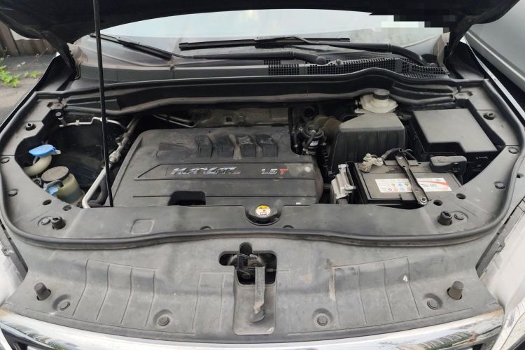 Used Haval H6 2015 Sport Edition 1.5T Automatic Two-Wheel Drive Luxury Model Engine Bay