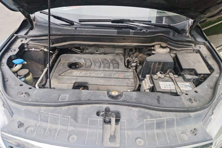 Used Haval H6 2015 Sport Edition 1.5T Automatic Two-Wheel Drive Luxury Model Engine Bay
