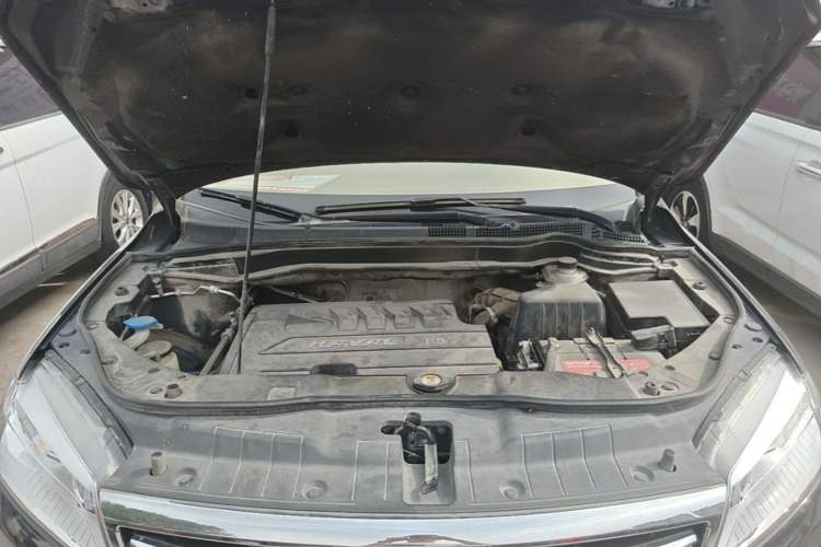 Used Haval H6 2015 Revised Version Sport Edition 1.5T Manual Transmission Two-Wheel Drive Elite Grade Engine Bay